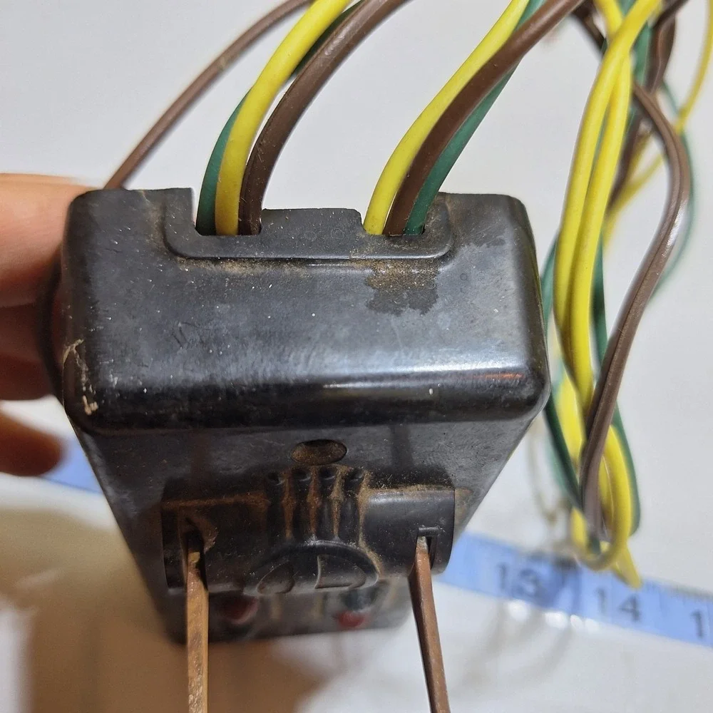 Lionel 1121 O-27 Gauge Switch Controller. New wiring.